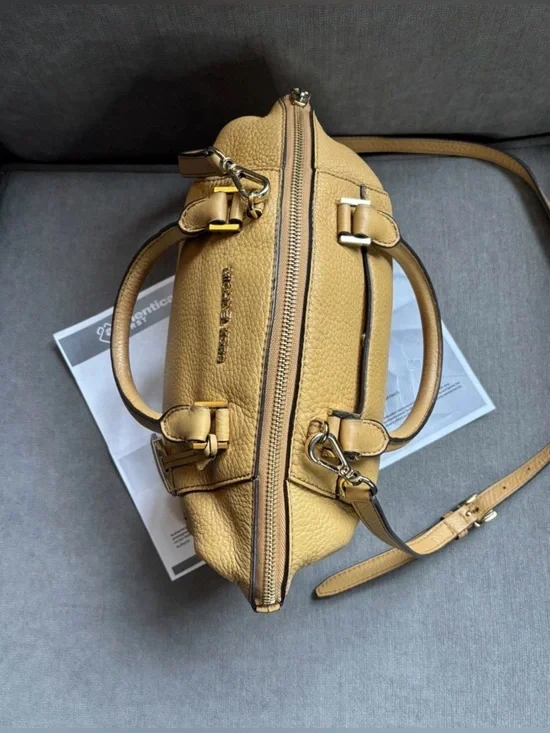 Michael Kors Pebbled Leather Riley Satchel- Peanut Butter/Tan W/COA and GUC💜 - Picture 6 of 16